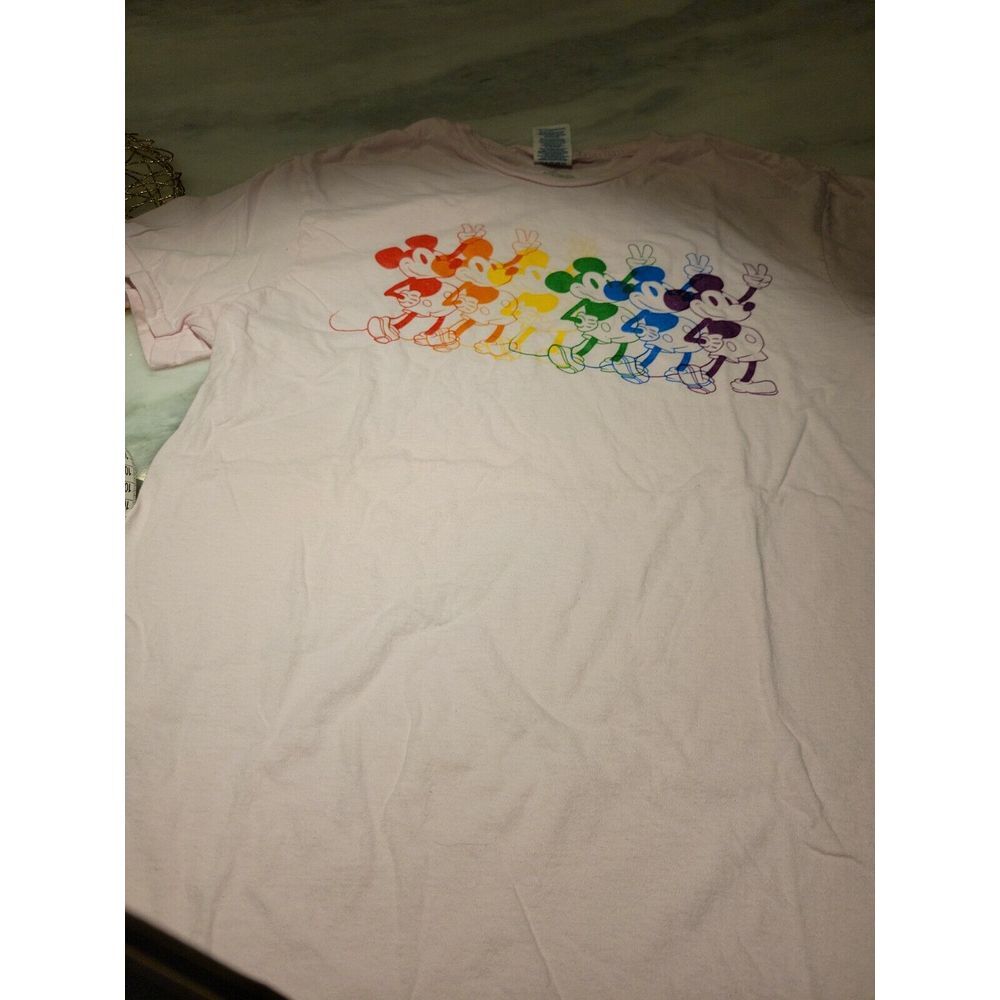 L Mickey Mouse‎ Poses Pink Disney Parks Tee Shirt